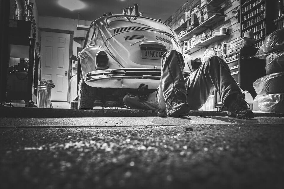 Auto Mechanic Tips For Lower Gas Mileage