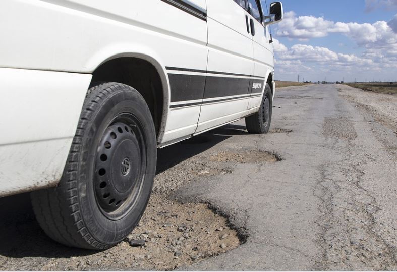 Auto Repair Shop Pothole Warnings